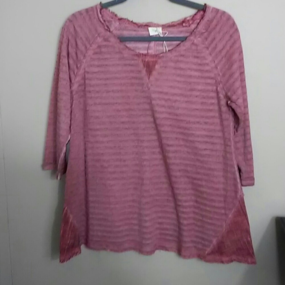 Hyku Distressed Edge Cuff Sleeve Top
